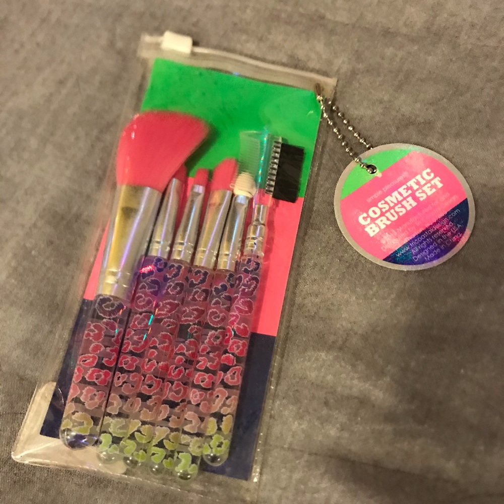 Simple Pleasures Cosmetic Brush Set